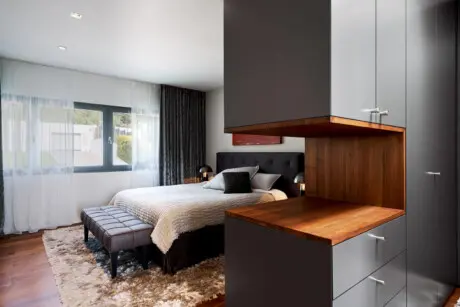 Schlafzimmer der Luxus-Villa in Stuttgart